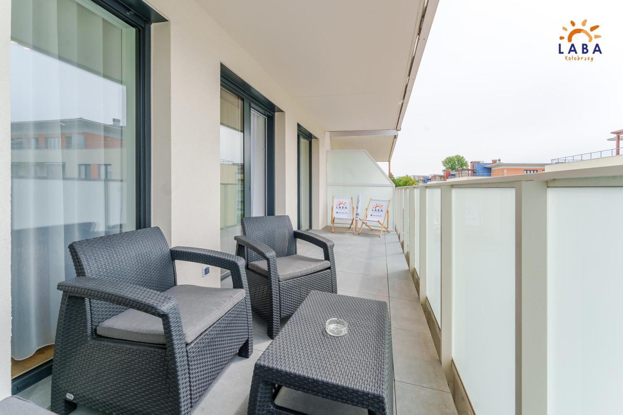 Laba Kolobrzeg Apartamenty Kollataja Z Parkingiem 外观 照片