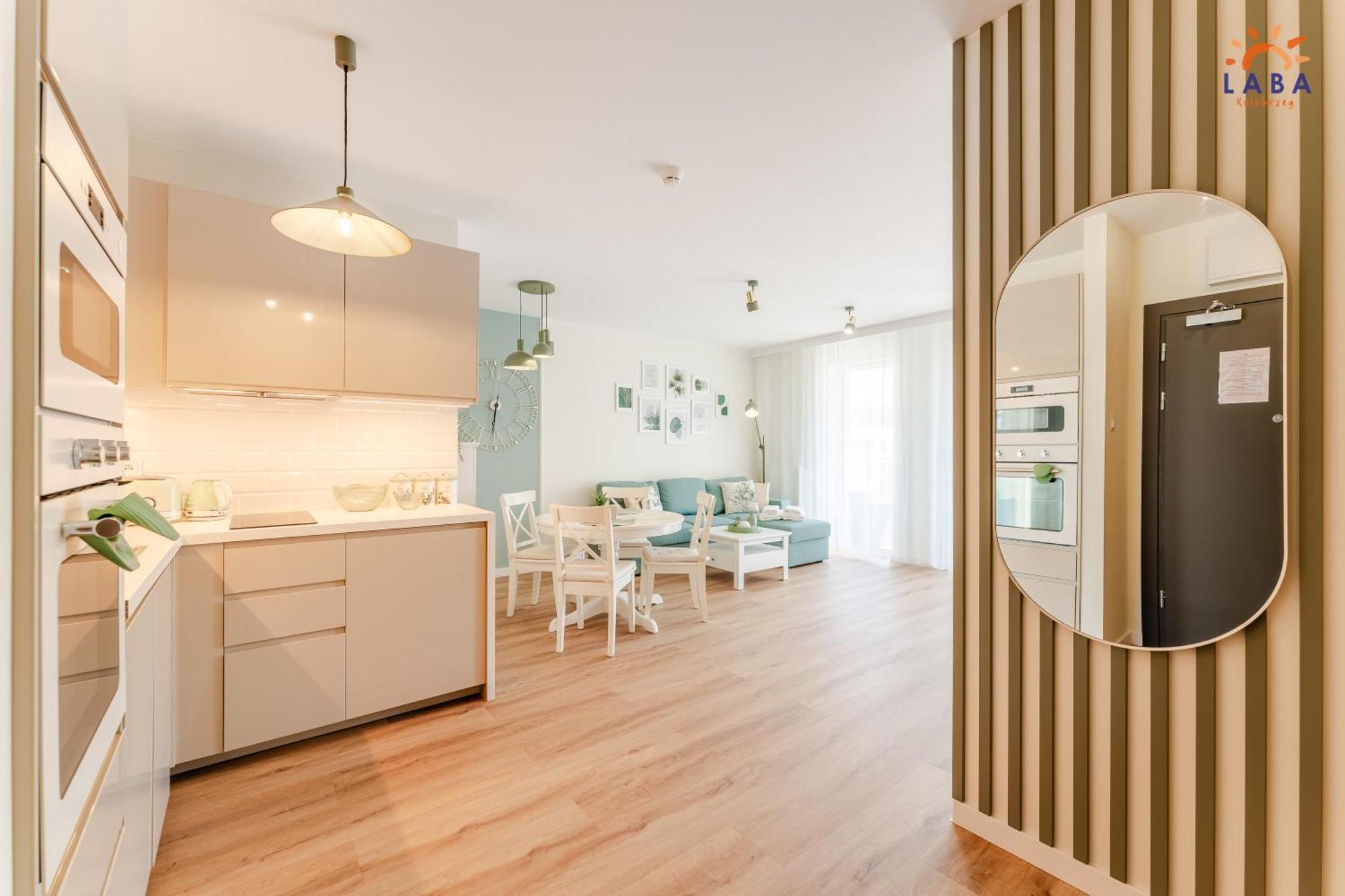 Laba Kolobrzeg Apartamenty Kollataja Z Parkingiem 外观 照片