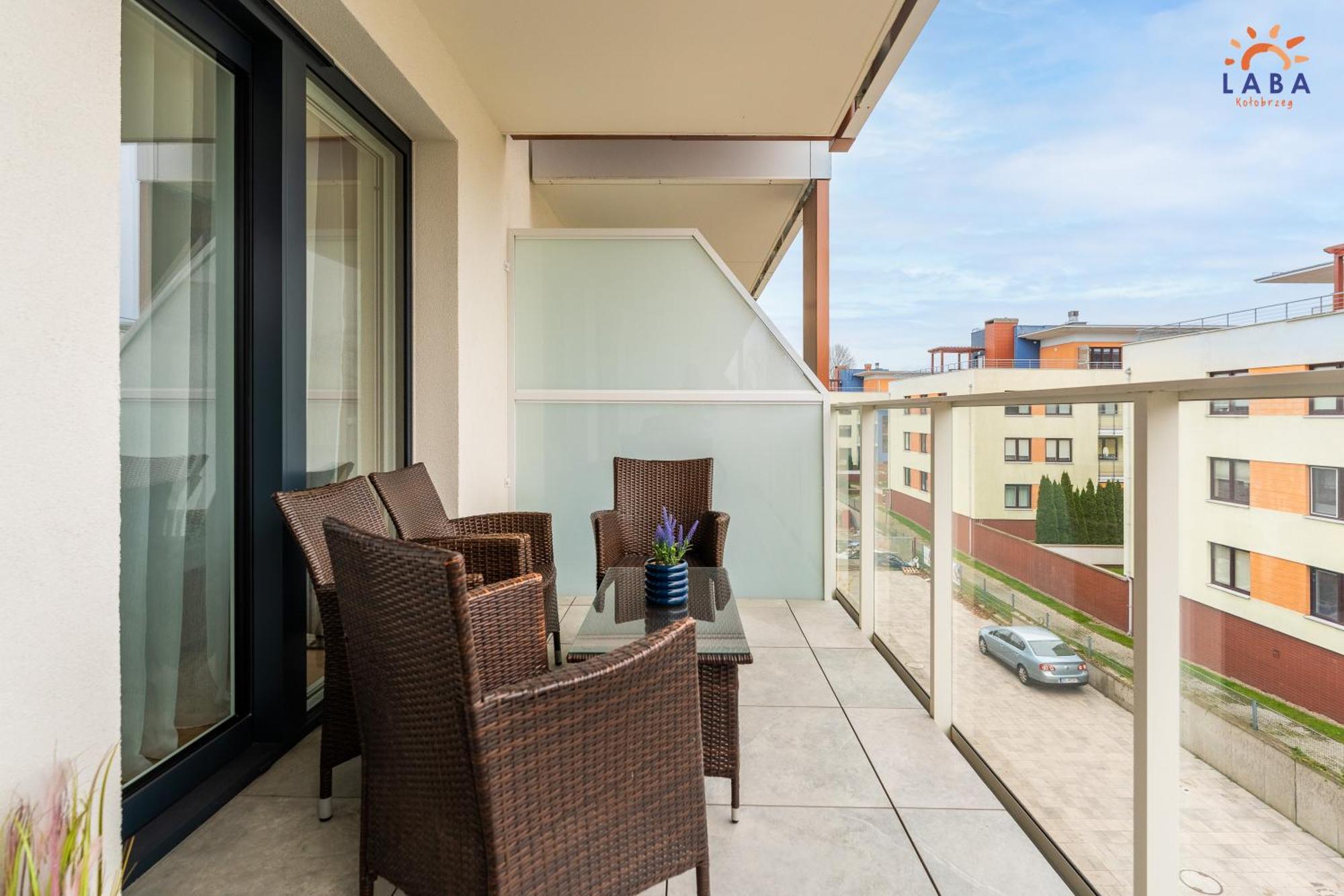 Laba Kolobrzeg Apartamenty Kollataja Z Parkingiem 外观 照片